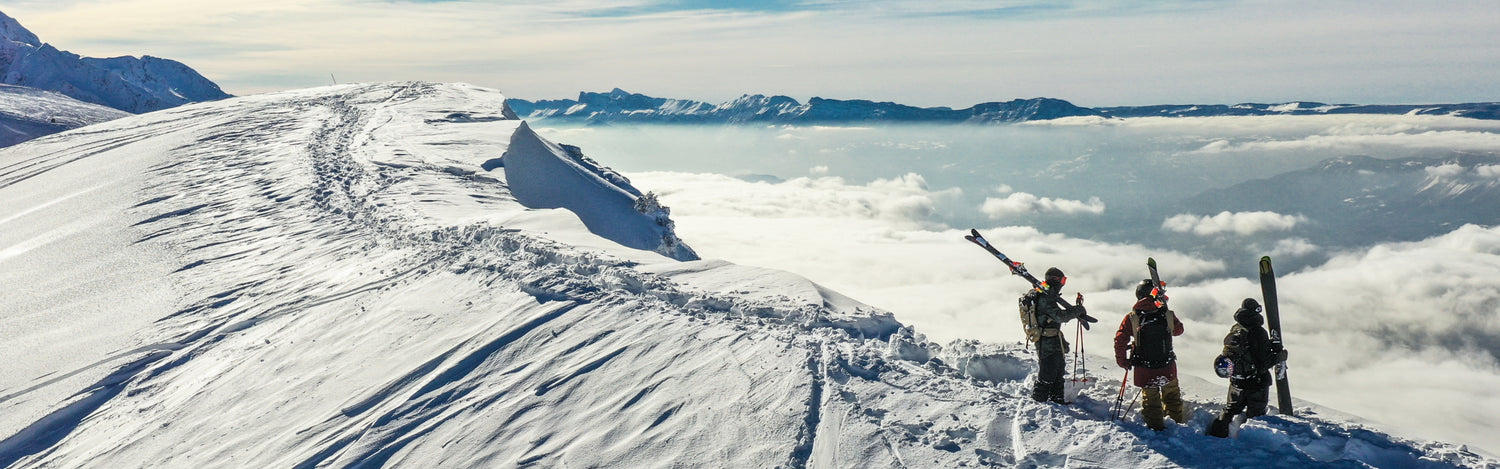 5 essentiels pour partir en voyage de ski