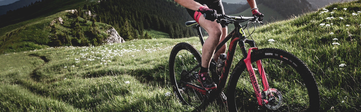 Comment ajuster ses suspensions de vélo de montagne?