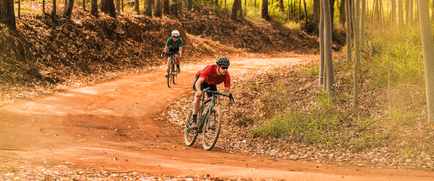 Comment s'habiller pour le vélo de gravel (gravel bike)?