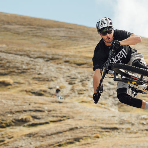 7 vêtements de vélo de montagne indispensables pour hommes