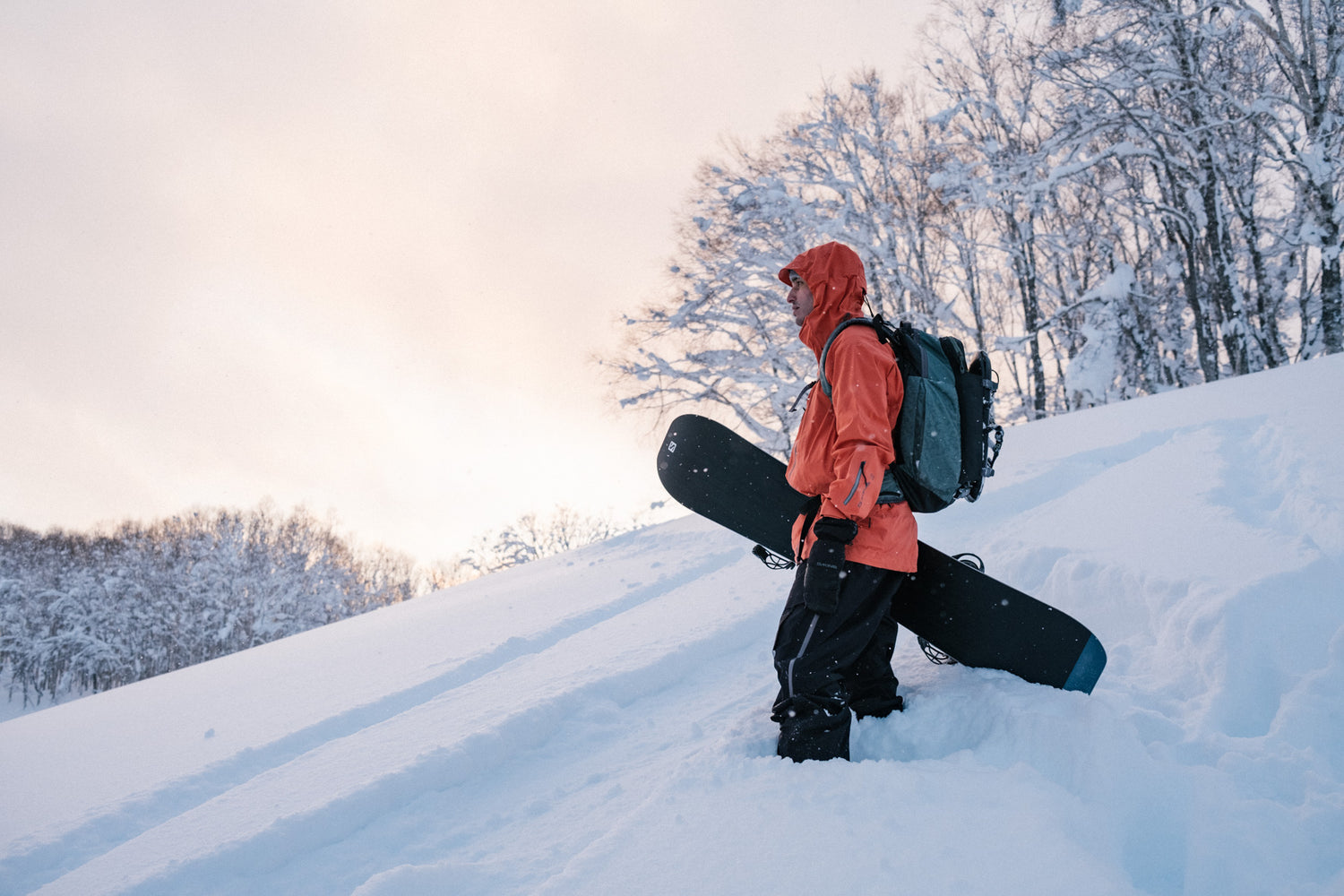 Équipement de planche à neige et planche à neige divisible