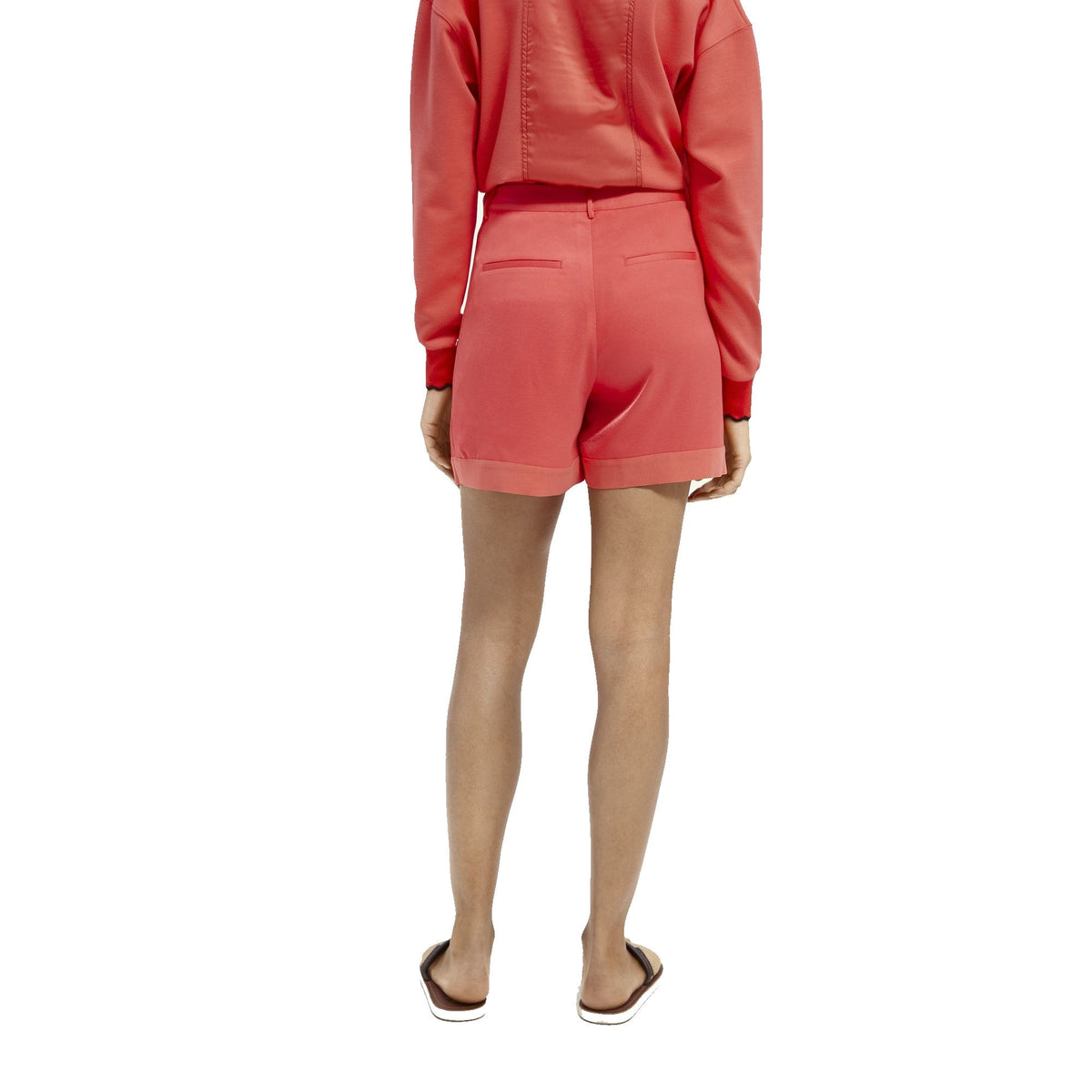 Short Tailored Femme