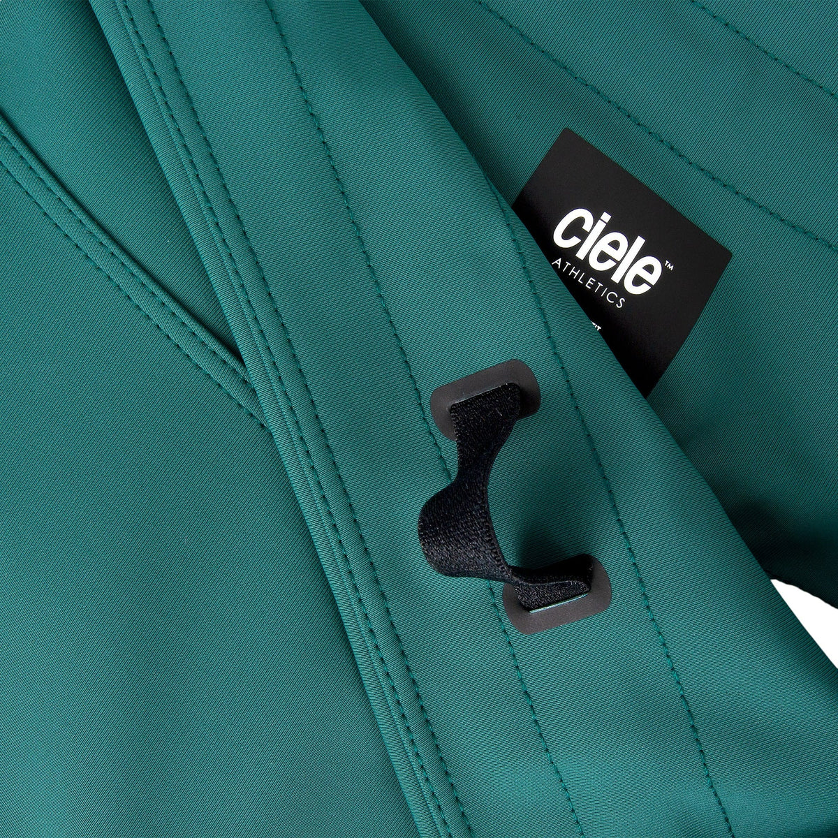 Ciele Dark Harbor.TU008 L